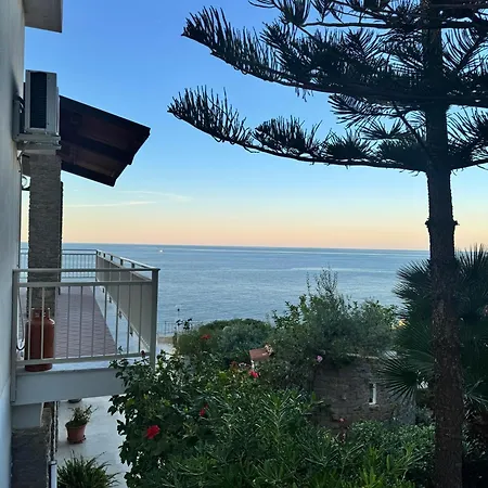 Panoramic * Porticello